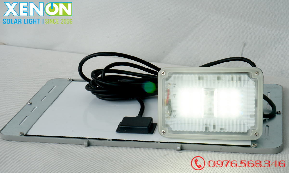 Đèn Pha Năng Lượng Blue Carbon BCT-FL12W Bảo Hành 5 Năm